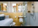 Appartamenti Jurica - 100 m from sea: A1(4+2), SA2(2), A3(2+2) Kastel Novi - Riviera Split  - Appartamento - A3(2+2): il bagno con la toilette