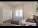 Appartamenti Vana - 400 m from beach: A1(4+1) Kastel Novi - Riviera Split  - Appartamento - A1(4+1): la camera da letto