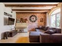 Casa vacanza Peace - rustic and dalmatian stone: H(7+3) Kastel Sucurac - Riviera Split  - Croazia - H(7+3): il soggiorno
