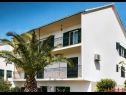 Appartamenti Mari - 250 m from sea: A1(2+2), A2(8) Podstrana - Riviera Split  - la casa