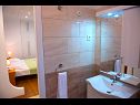 Appartamenti Robi - 50m from beach SA2(2+1), SA4(2+1), R1(2), R3(2) Podstrana - Riviera Split  - Studio appartamento - SA4(2+1): il bagno con la toilette
