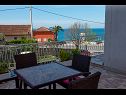 Appartamenti Robi - 50m from beach SA2(2+1), SA4(2+1), R1(2), R3(2) Podstrana - Riviera Split  - la casa
