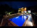 Appartamenti Mariska - with swimming pool: A1(6+2), A2(6+2) Podstrana - Riviera Split  - la casa