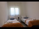 Appartamenti Ivo - free parking & BBQ: A1(6) Sinj - Riviera Split  - Appartamento - A1(6): la camera da letto