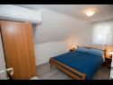 Appartamenti Božo - in centre: A1(3+1) Split - Riviera Split  - Appartamento - A1(3+1): la camera da letto