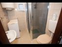 Appartamenti Božo - in centre: A1(3+1) Split - Riviera Split  - Appartamento - A1(3+1): il bagno con la toilette
