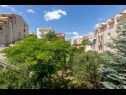 Appartamenti Jurica - 300 m from sea: A1 Lea(2+1), A2 Roko(2+1) Split - Riviera Split  - la vegetazione (casa e dintorni)
