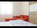 Appartamenti Jurica - 300 m from sea: A1 Lea(2+1), A2 Roko(2+1) Split - Riviera Split  - Appartamento - A1 Lea(2+1): la camera da letto