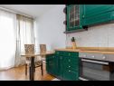 Appartamenti Jurica - 300 m from sea: A1 Lea(2+1), A2 Roko(2+1) Split - Riviera Split  - la cucina con la sala da pranzo