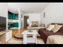 Appartamenti Jurica - 300 m from sea: A1 Lea(2+1), A2 Roko(2+1) Split - Riviera Split  - il soggiorno