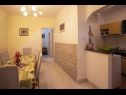 Appartamenti Brane - great location & garden terrace: A1(6+1) Split - Riviera Split  - Appartamento - A1(6+1): la cucina con la sala da pranzo