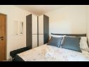 Appartamenti Tom - with hot tub: A1(6) Split - Riviera Split  - Appartamento - A1(6): la camera da letto