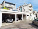 Appartamenti Miro - modern: A1-prizemlje (4+2), A2 desni(3+2), A3 lijevi(3+2) Split - Riviera Split  - il parcheggio