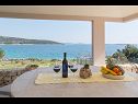 Casa vacanza Slobodna - 20 from beach; H(4) Baia Ljubljeva (Vinisce) - Riviera Trogir  - Croazia - H(4): la terrazza