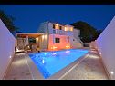 Appartamenti Zeljko - with pool : A1(6) Marina - Riviera Trogir  - la casa