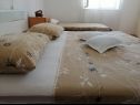 Appartamenti Anka- comfortable and affordable A2(3+2), A1(6) Marina - Riviera Trogir  - Appartamento - A1(6): la camera da letto
