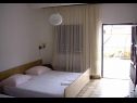 Appartamenti Per - 80 m from beach: SA2(2+1), A5(3), A6(2+1), A45(8), SA3(3), A7(2+1) Marina - Riviera Trogir  - Studio appartamento - SA2(2+1): l’intreno