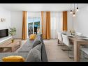Appartamenti Lux 2 - heated pool: A2(4+2), A3(4+2) Marina - Riviera Trogir  - Appartamento - A2(4+2): la sala da pranzo