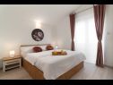 Appartamenti Lux 2 - heated pool: A2(4+2), A3(4+2) Marina - Riviera Trogir  - Appartamento - A3(4+2): la camera da letto