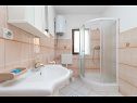 Appartamenti Vin - 40 m from sea: A1 (4+1), A2 (2+2), A3 (2+2) Seget Donji - Riviera Trogir  - Appartamento - A1 (4+1): il bagno con la toilette