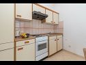 Appartamenti Vin - 40 m from sea: A1 (4+1), A2 (2+2), A3 (2+2) Seget Donji - Riviera Trogir  - Appartamento - A3 (2+2): la cucina