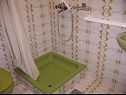 Appartamenti Ante - 60m from the sea: A1(2+3), A2(2+2), A4(6+2) Seget Donji - Riviera Trogir  - Appartamento - A2(2+2): il bagno con la toilette