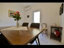 Appartamenti Kati - garden: A1(4), A2(2+1) Seget Donji - Riviera Trogir  - Appartamento - A1(4): la sala da pranzo