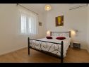Appartamenti Kati - garden: A1(4), A2(2+1) Seget Donji - Riviera Trogir  - Appartamento - A1(4): la camera da letto