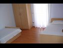 Appartamenti Ante - 80 m from sea: A1(4), A2(2+1) Seget Vranjica - Riviera Trogir  - Appartamento - A1(4): la camera da letto
