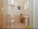 Appartamenti Žar - free parking A1(4+1), A2(2+2), A3(2+2), A4(4+1) Seget Vranjica - Riviera Trogir  - Appartamento - A2(2+2): il bagno con la toilette