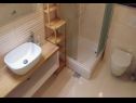 Appartamenti Ante - 80 m from sea: A1(4), A2(2+1) Seget Vranjica - Riviera Trogir  - Appartamento - A1(4): il bagno con la toilette