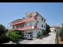 Appartamenti Mare - 30 m from pebble beach: SA1(2), SA2(2), A3(4), A4(4), A5(8) Seget Vranjica - Riviera Trogir  - 