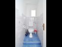Appartamenti Snježa - 20 m from the sea : A1(9), A2(6+2) Seget Vranjica - Riviera Trogir  - Appartamento - A1(9): la toilette