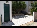 Casa vacanza Rosita - 50 m from sea: H(4) Sevid - Riviera Trogir  - Croazia - il parcheggio