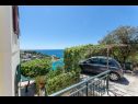 Appartamenti Bosiljka - by the sea: A1(5), A2(5), SA3(2) Sevid - Riviera Trogir  - il parcheggio