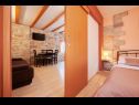 Appartamenti e camere Jare - in old town R1 zelena(2), A2 gornji (2+2) Trogir - Riviera Trogir  - Appartamento - A2 gornji (2+2): la camera da letto
