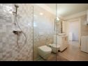 Appartamenti Dora - free parking: A1(4), SA2(3), A3(2+2) Trogir - Riviera Trogir  - Appartamento - A3(2+2): il bagno con la toilette