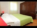 Appartamenti Laura - 20m from the sea A4(6) Trogir - Riviera Trogir  - Appartamento - A4(6): la camera da letto
