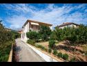 Appartamenti e camere Ivo - with garden: A1(2+2), R1(2+1), R2(2) Trogir - Riviera Trogir  - la casa