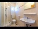Appartamenti Mare - comfortable apartment : A1(5), A2(5) Trogir - Riviera Trogir  - Appartamento - A1(5): il bagno con la toilette