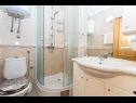 Appartamenti Mare - near city center A1 (4+1), A2 (2+1), A3 (2+1) Trogir - Riviera Trogir  - Appartamento - A1 (4+1): il bagno con la toilette
