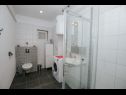 Appartamenti Florio - garden & free parking: A1(5) Trogir - Riviera Trogir  - Appartamento - A1(5): il bagno con la toilette
