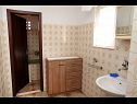 Appartamenti Mar - 10m from the sea: A1(5+1), A2(6) Vinisce - Riviera Trogir  - Appartamento - A2(6): il bagno con la toilette