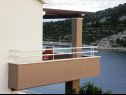 Appartamenti Ljubi - 20 m from beach: A1(4+1), A2 Crveni(2+2), A3 Zeleni(2+2) Vinisce - Riviera Trogir  - Appartamento - A2 Crveni(2+2): la terrazza