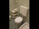 Appartamenti Slaven - 50 m from beach: A1(4+2), A2(2+1), A3(4+1) Vinisce - Riviera Trogir  - Appartamento - A1(4+2): il bagno con la toilette