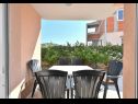 Appartamenti Josi - 150 m from sea: A1(4+1), A2(4+1), A4(4+1) Vinisce - Riviera Trogir  - Appartamento - A2(4+1): la terrazza
