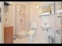 Appartamenti Josi - 150 m from sea: A1(4+1), A2(4+1), A4(4+1) Vinisce - Riviera Trogir  - Appartamento - A2(4+1): il bagno con la toilette