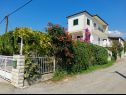 Appartamenti Srđan - 10 m from the beach : A1(4), A2(2+1), A3(4+1) Vinisce - Riviera Trogir  - la casa