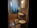 Appartamenti Srđan - 10 m from the beach : A1(4), A2(2+1), A3(4+1) Vinisce - Riviera Trogir  - Appartamento - A2(2+1): il bagno con la toilette