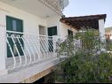 Appartamenti Srđan - 10 m from the beach : A1(4), A2(2+1), A3(4+1) Vinisce - Riviera Trogir  - Appartamento - A2(2+1): la terrazza